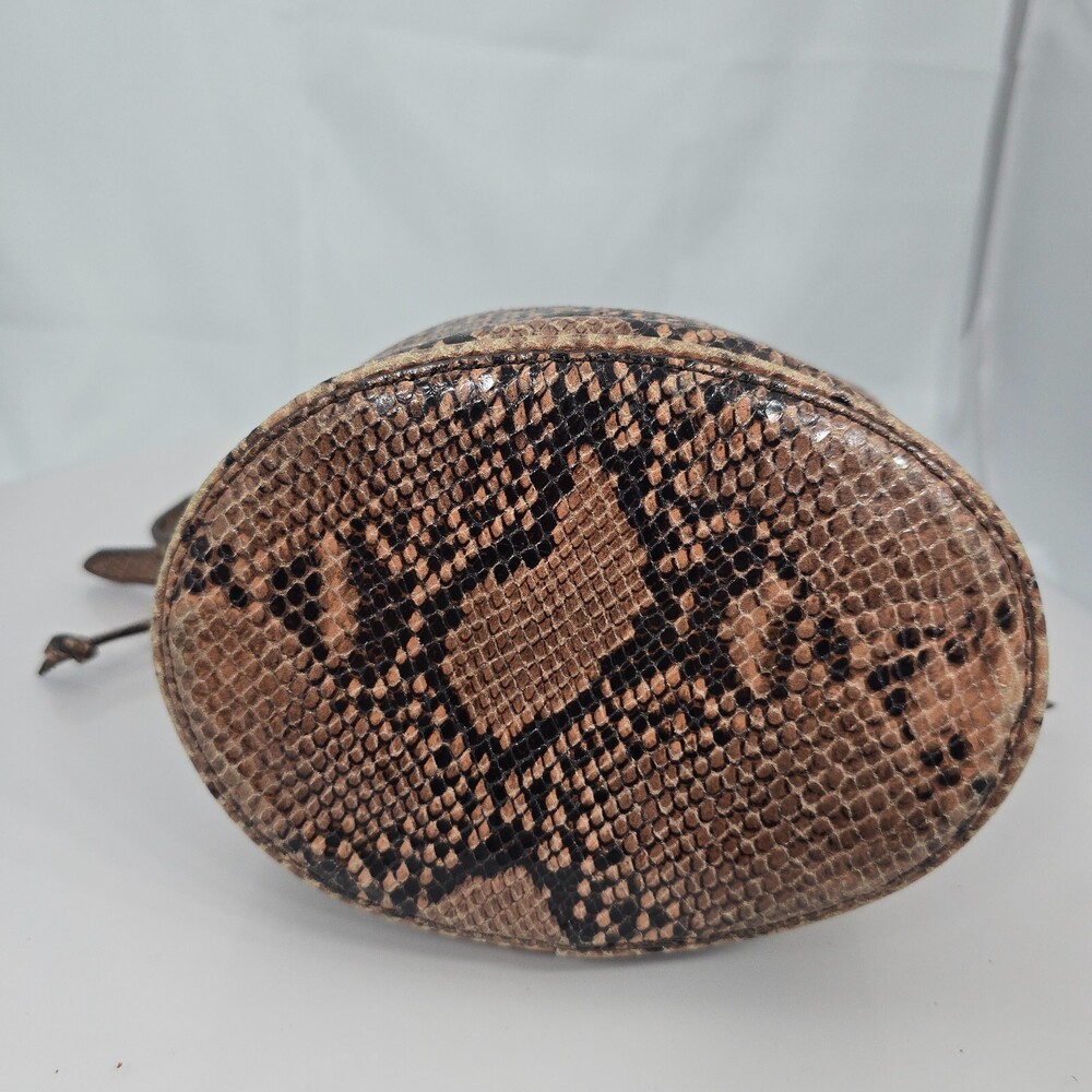 ANN TAYLOR Brown Snakeskin Leather Drawstring Shoulder/Crossbody Bucket Bag - Picture 13 of 16